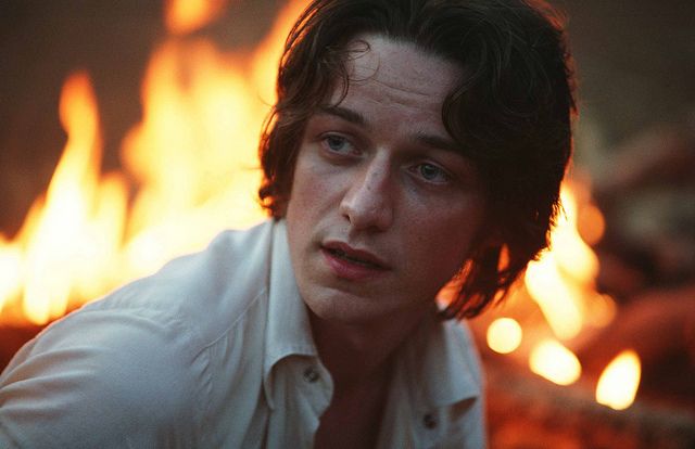 James McAvoy como Dr. Nicholas Garrigan em O Último Rei da Escócia