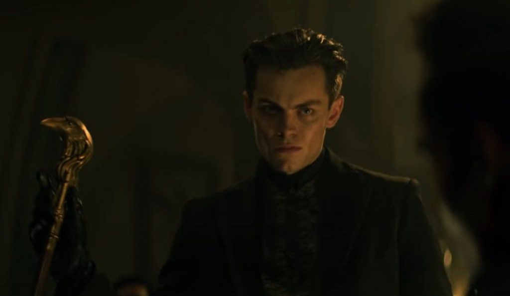 Freddy Carter como Kaz Brekker em Sombra e Ossos