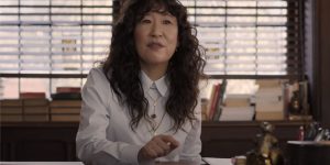 Sandra Oh como a Dra. Ji-Yoon Kim em The Chair (Imagem: Divulgação/Netflix)