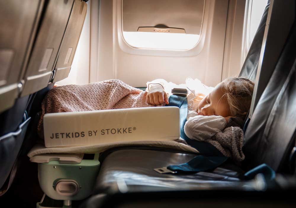 JetKids BedBox é uma mala que se transforma em cama ou assento para crianças (Imagem: Reprodução/JetKids BedBox)