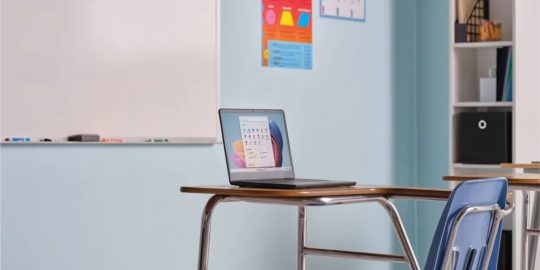 Anúncio do Windows 11 SE inclui também o lançamento do Surface Laptop SE (Imagem: Reprodução/Microsoft)