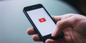 YouTube vai esconder quantidade de dislikes em vídeos (Imagem: StockSnap/Unsplash)