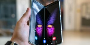 Samsung revela qual deve ser a tendência da indústria de smartphones até 2025 (Imagem: Mika Baumeister/ Unsplash)